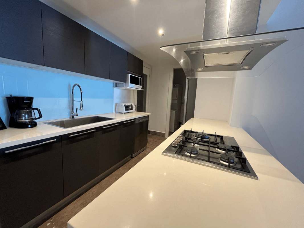 Luxury 3BR Furnished Apartment Ocean View PH Yoo Avenida Balboa