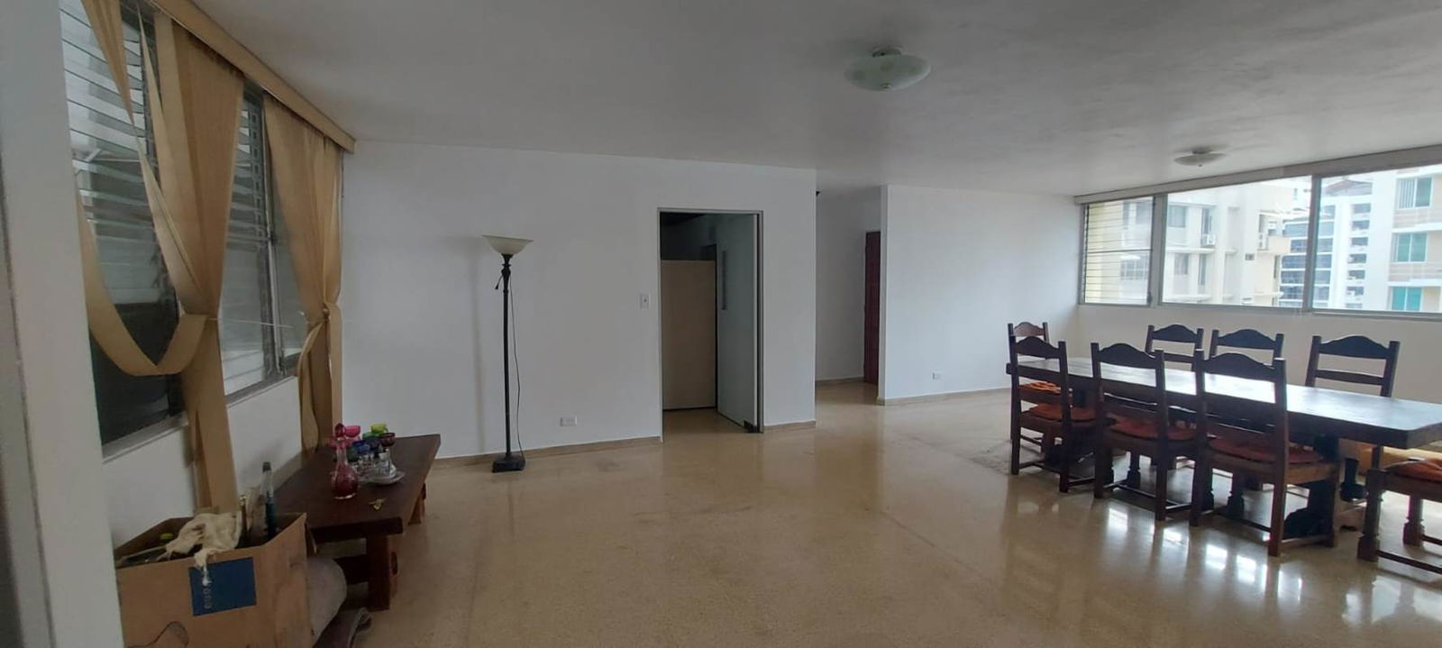 Kitchen with granite countertops, stove, fridge, dishwasher PH La Concha for rent Panama