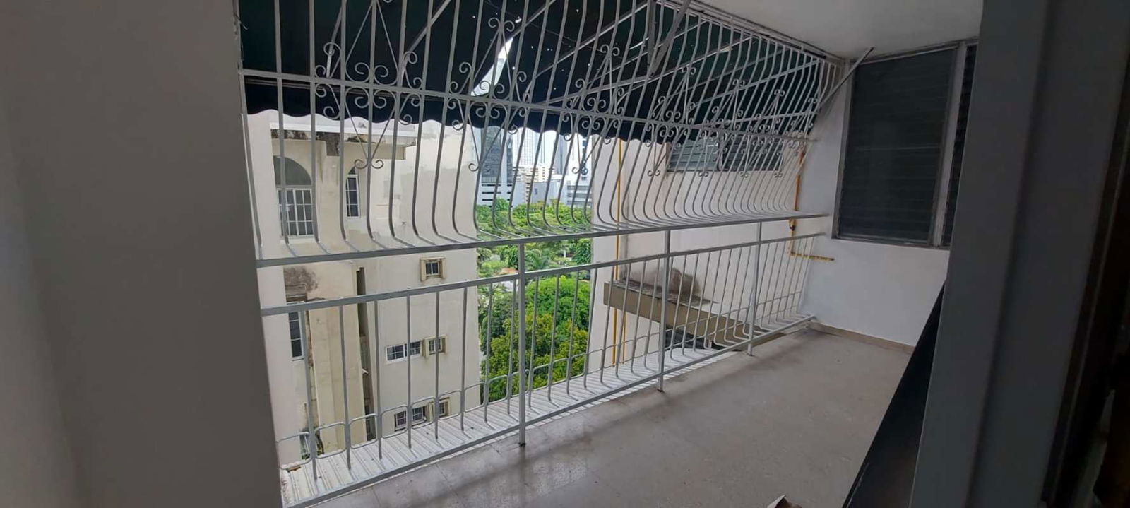 Kitchen equipped with appliances PH La Concha Marbella apartment for rent