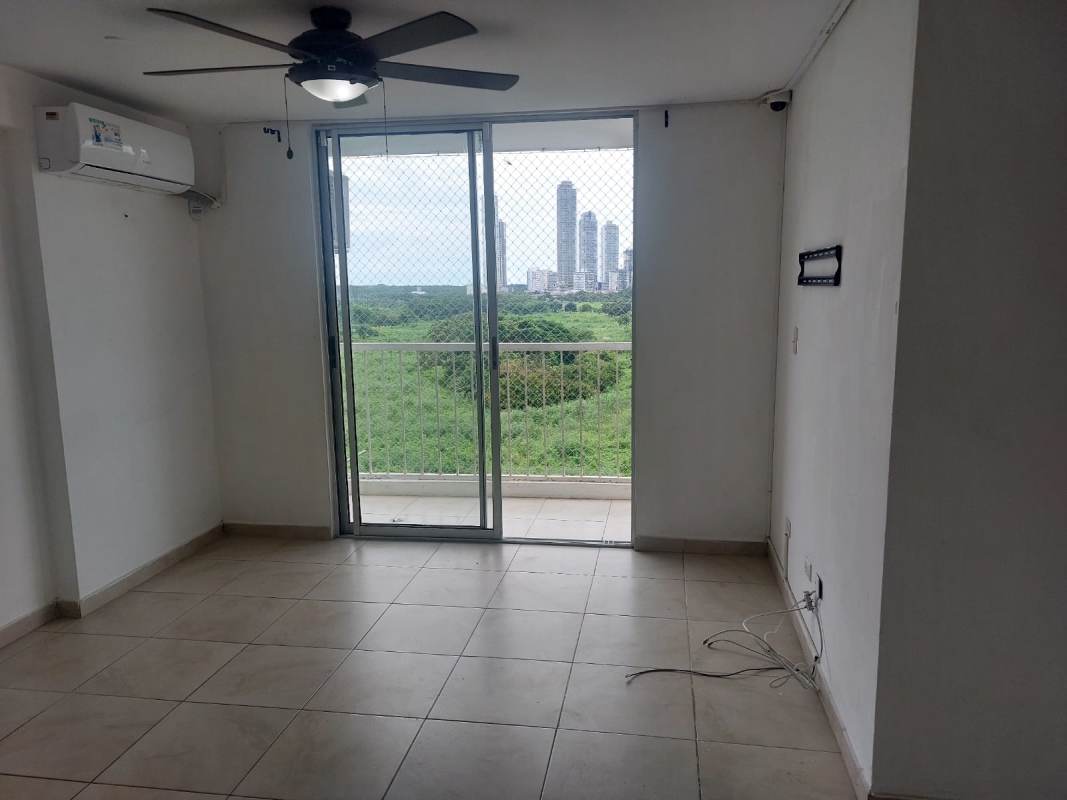 Living area with AC, sliding balcony doors, safety mesh, PH Residencial Llano Bonito Panama