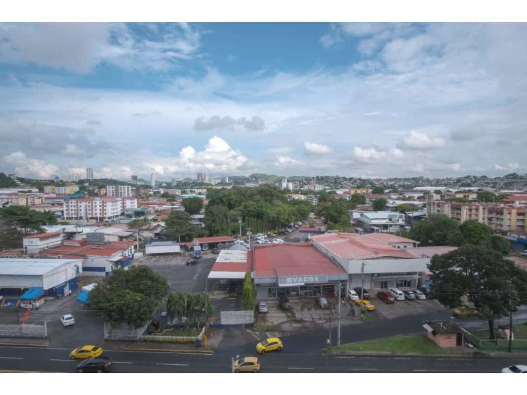 Apartment kitchen with granite countertops double sink PH Lefevre 75 Panama