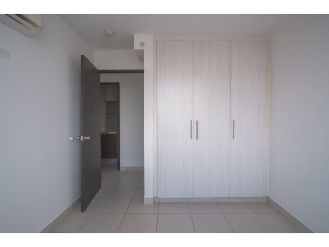 Modern minimalist empty bedroom with closet and large window PH Lefevre 75 Panama