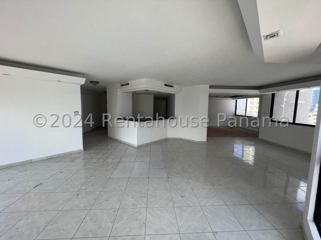 Open layout living dining area panoramic windows PH Coral Plaza Panama City