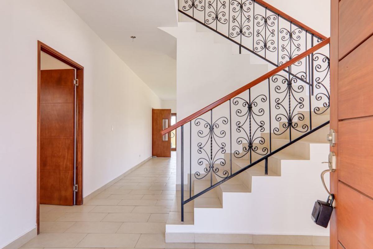 New 4BR House in El Doral Costa Sur Gated Community