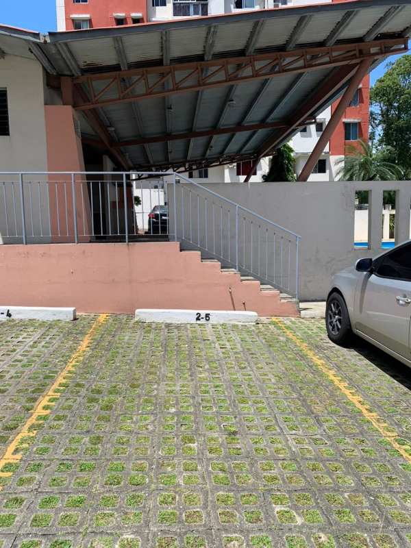 Main gated entrance with security and access control in PH Altos de la Colina Panama City