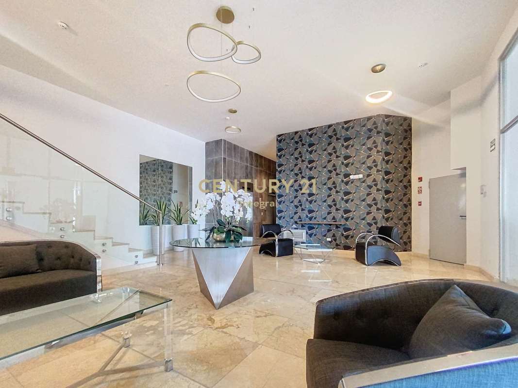 Children's bedroom with bunk bed and city views in PH Bella Veduta Panama