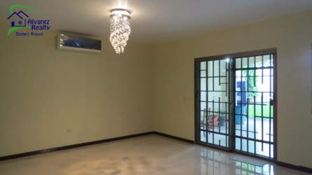 Spacious 3BR Family Home with Garden in Volcán Chiriquí