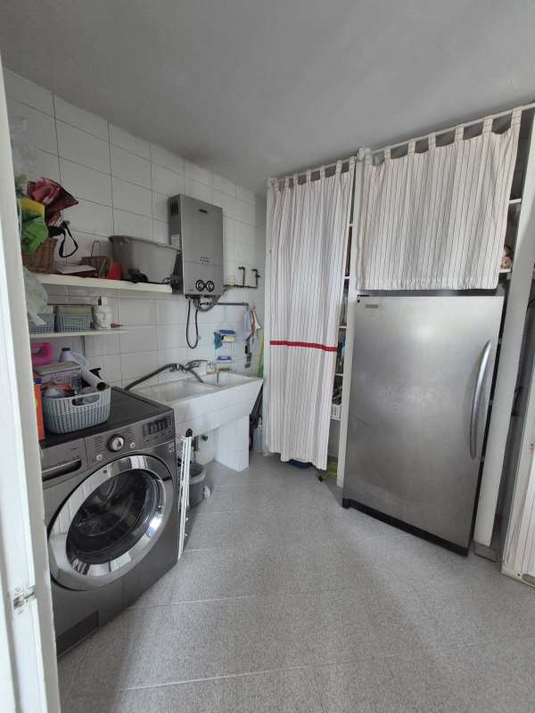 Large family den upstairs with panoramic windows in PH Marbella Tower penthouse Panama