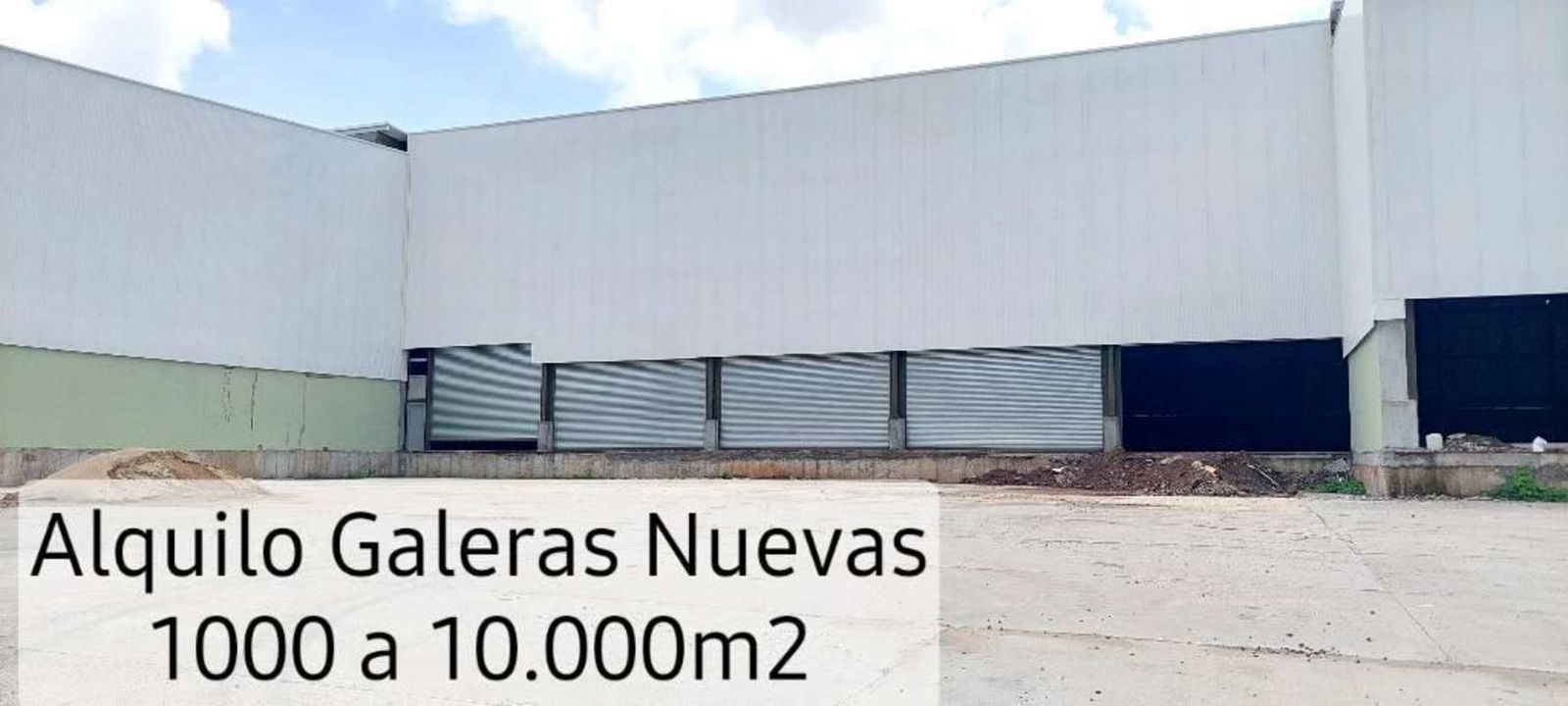 Industrial warehouse for rent with multiple loading areas and wide vehicle access Panama