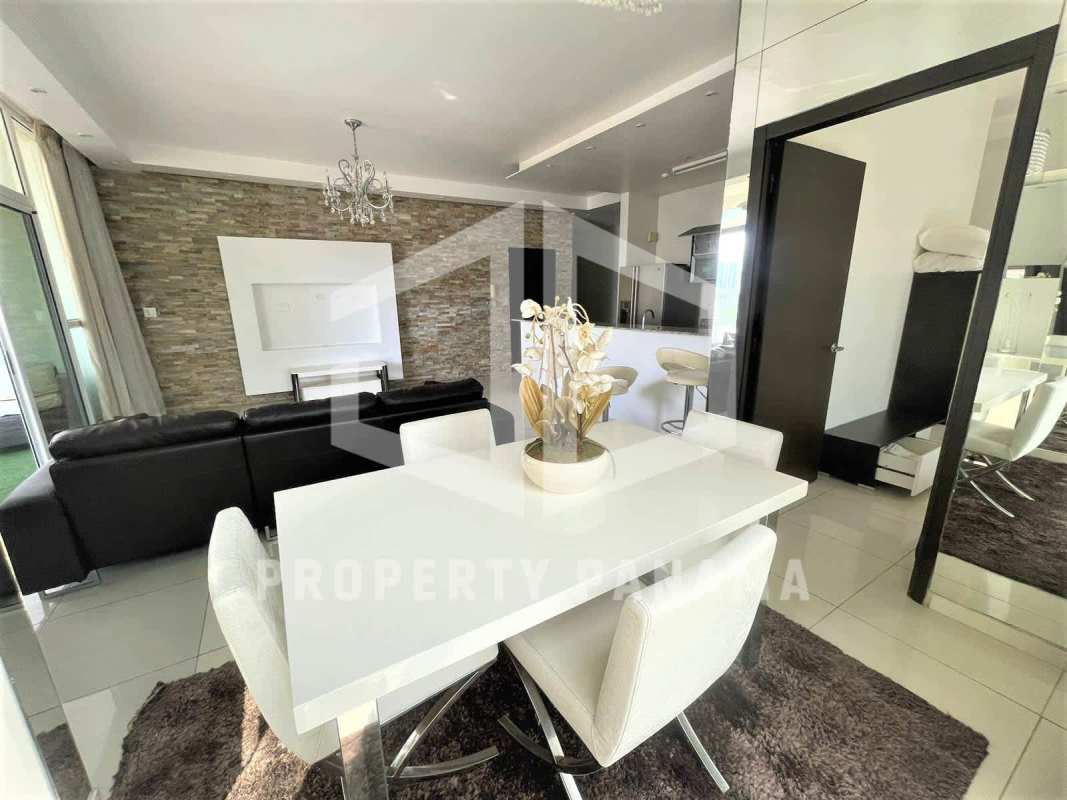 Contemporary open concept living dining and kitchen area PH Quadrat