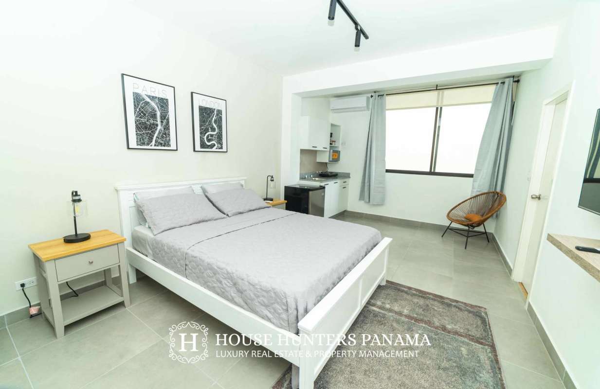 Reception and waiting lounge in multi-unit income property Bella Vista Panama