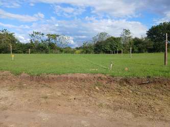 Land plot bordering natural River Zarati in Penonomé Coclé for sale by Hola Realty