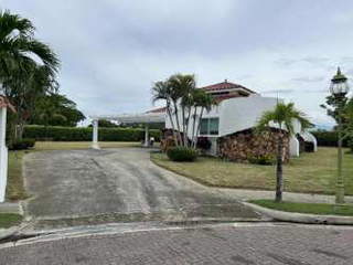 Single Family Beach House for Sale in San Carlos - 3 bedrooms