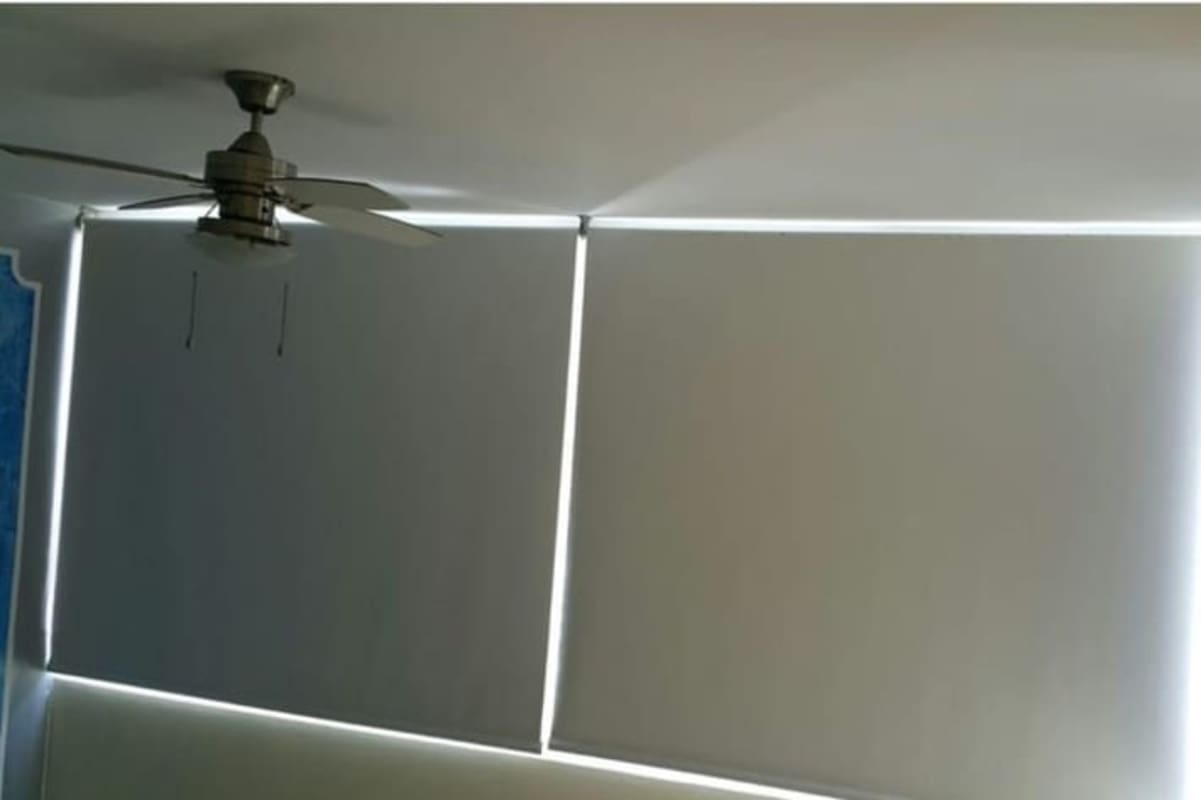 Open concept living with pass-through to kitchen, ceiling fan PH Vivendi Towers