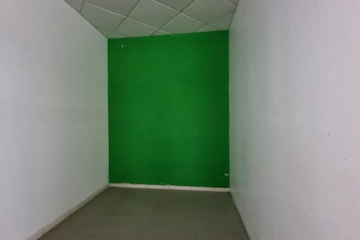 Open plan and partitioned office space inside commercial unit for sale Albrook Panama