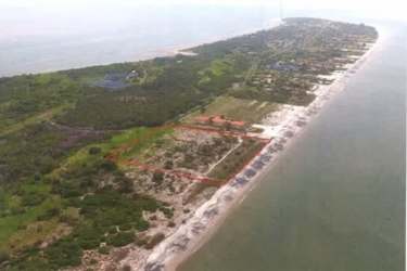 Coastal land for sale with sandy beach frontage in Punta Chame Panama