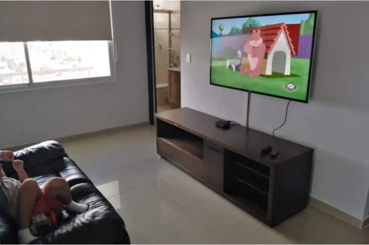 Spacious balcony with ocean view, outdoor seating and glass sliding doors Ocean Two Tower Panama