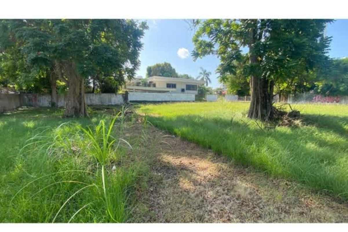 Land opportunity residential development corner lot San Francisco Panama