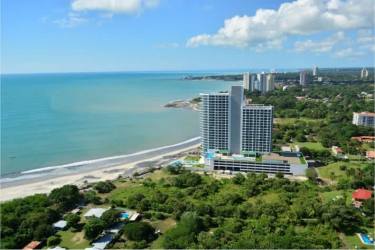 Rooftop infinity-edge pool at beachfront high-rise Royal Palm in Playa Gorgona Panama
