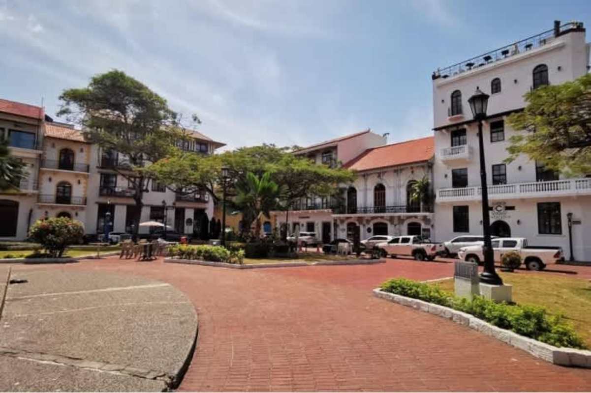 New Furnished 1BR Apartment with Balcony in PH Casco Viejo San Felipe