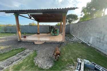 Rustic covered patio and outdoor kitchen area Nueva Gorgona Panama