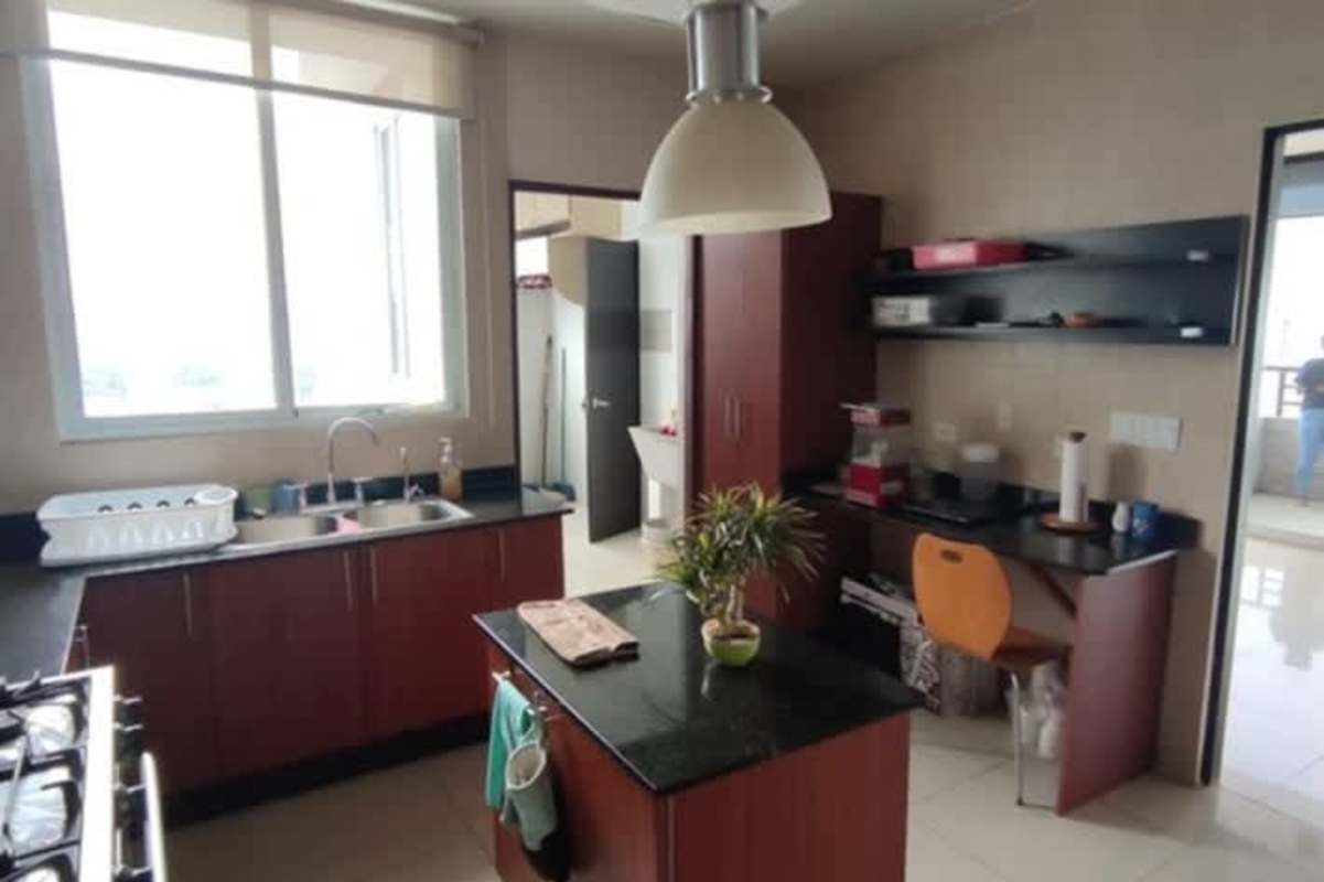 Equipped modern kitchen granite countertops PH San Francisco Bay Panama