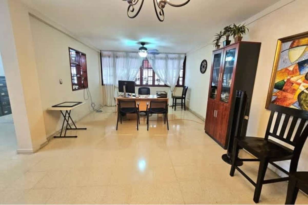 Covered parking with secure gated entrance in duplex home for sale San Francisco Panama