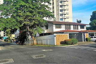 House for Sale in San Francisco - 3 bedrooms