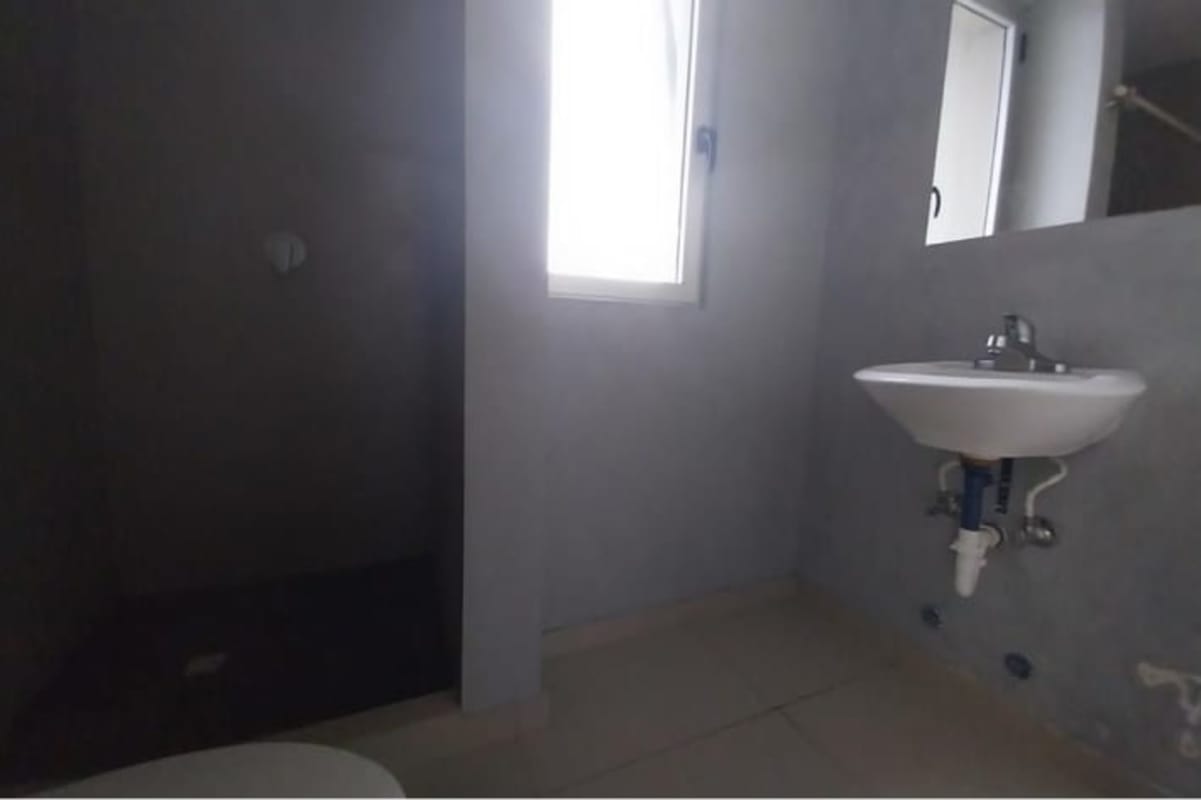 Bright bedroom with park view window PH Carrasquilla Park Panama