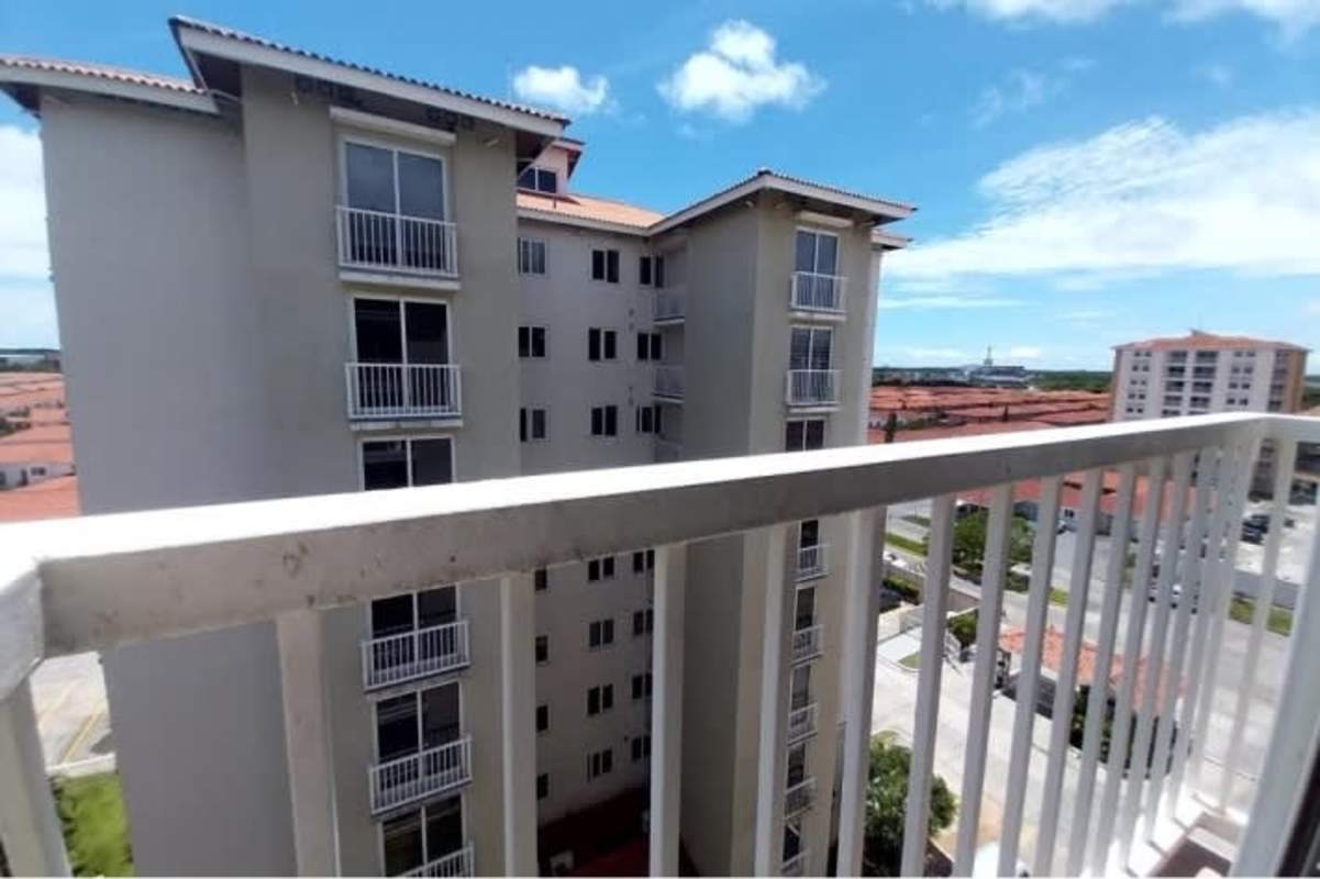 Laundry space with utility sink and washer hook-up inside PH Versalles apartment for sale