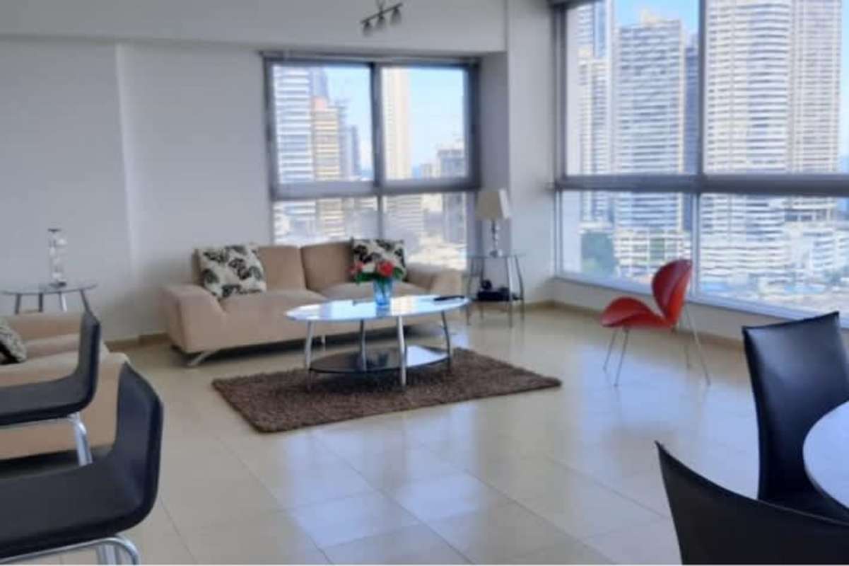 Master bedroom with large window, ensuite bathroom, ocean view, PH Grand Bay Tower Panama