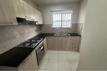 Spacious bright living room with access to terrace in rental house Panama Oeste