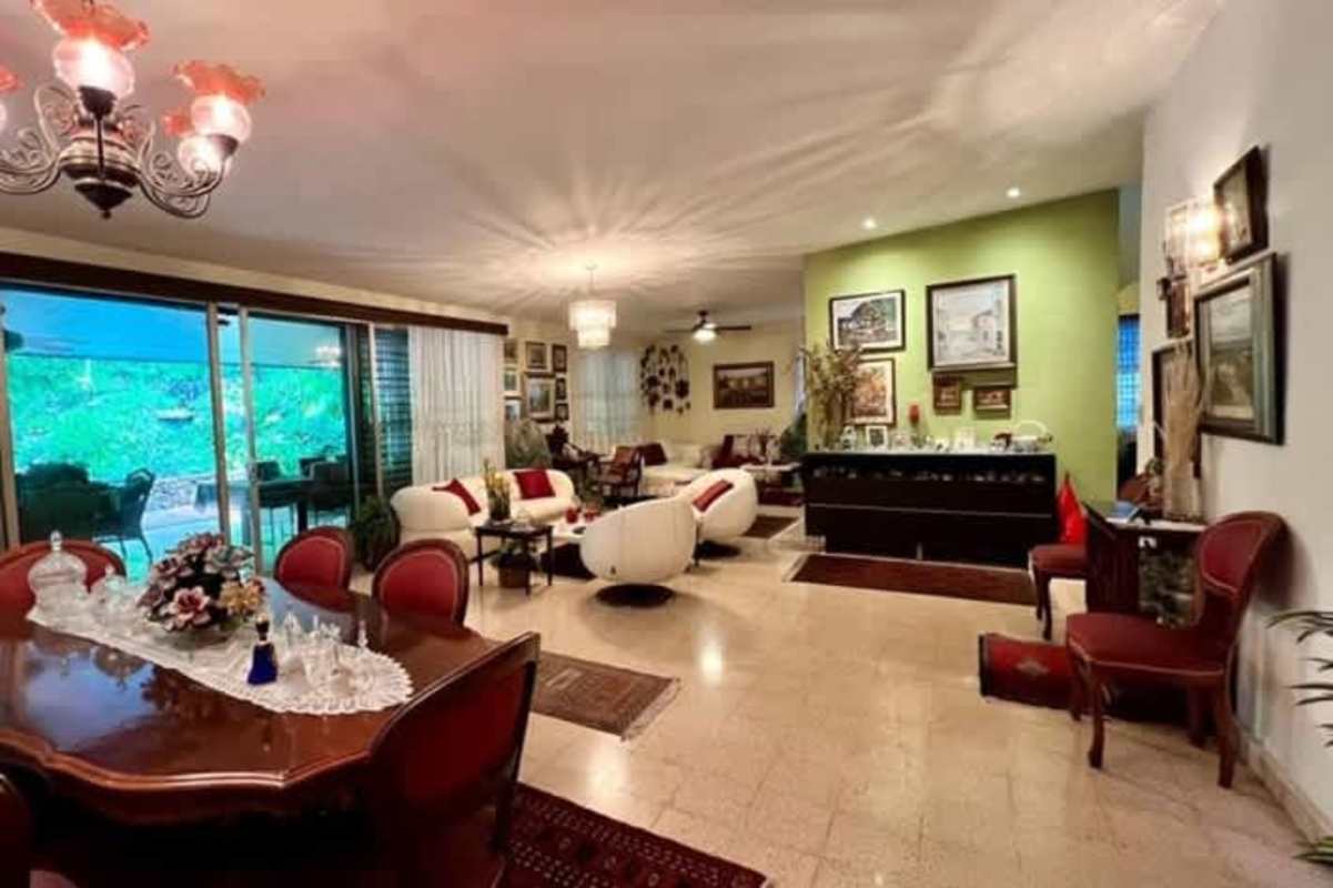 Multi-Level 5BR House for Sale in Hato Pintado Panama City - View 2