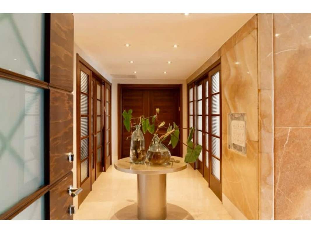 Elegant bathroom with spa bathtub, double vanity, and separate shower PH Ocean View Panama