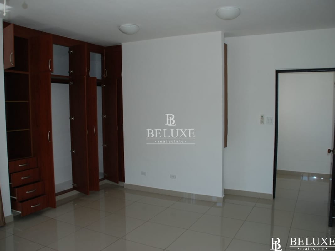 Spacious master bedroom with walk-in closet, balcony, split AC Villa Valencia Costa Sur Panama