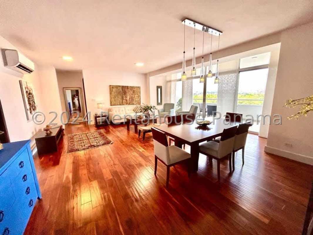 Bright spacious living room with panoramic windows in PH Costa del Este Panama