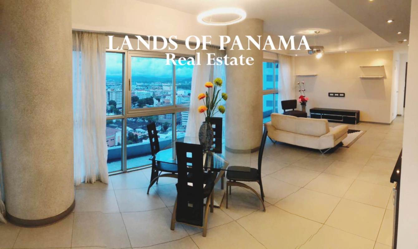 Private balcony with ocean and skyline view at PH Yacht Club Tower Avenida Balboa Panama