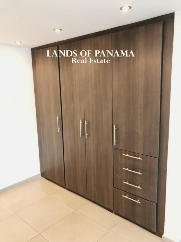 Kitchen with granite counters and appliances in PH Yacht Club Avenida Balboa Panama