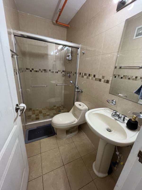 Fully equipped gym with panoramic city views PH San Francisco Bay Panama apartment