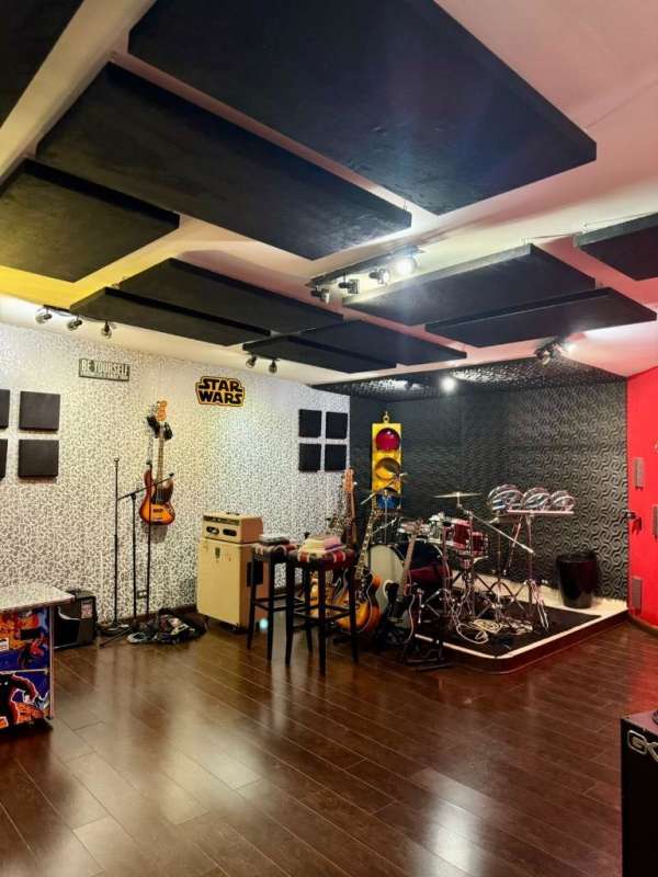 Soundproof entertainment room private studio music cinema bar luxury house Bosques de las Cibeles Panama