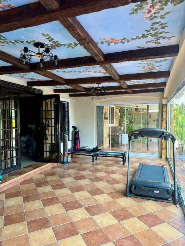 Spacious master bedroom Jacuzzi tub balcony panoramic view Bosques de las Cibeles Panama