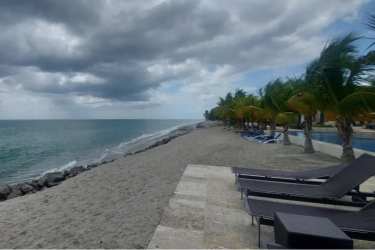Bedroom with balcony overlooking gardens and ocean PH Puntarena Buenaventura Coclé Panama