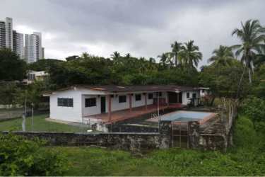 Ample oceanfront lot space perfect to build beachfront home or condo in Panama