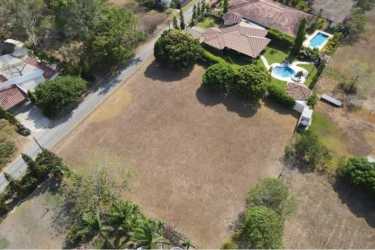 Aerial photo of large residential plot near golf course in Coronado Golf Panama