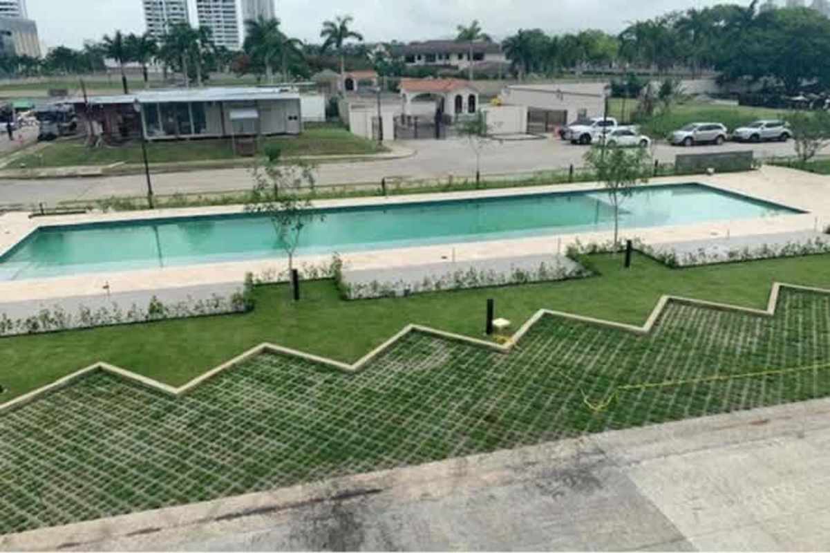 Colonial-style community swimming pool Casa Bianca Costa del Este Panama City