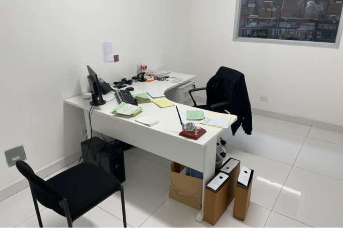 Spacious executive office with panoramic windows Parque Lefevre Panama