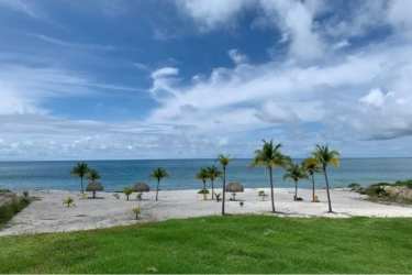 Furnished 3BR Apartment steps to Beach Tennis Pool San Carlos