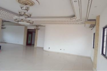 Spacious living area with decorative ceiling, windows tiled floors PH Montelirio Colon Panama