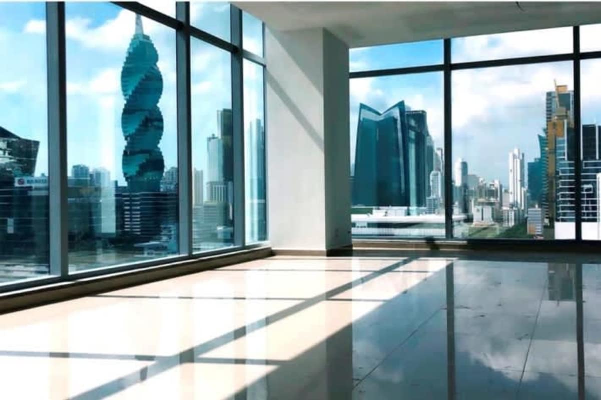 Corner commercial office with panoramic floor-to-ceiling skyline views PH Panama Business Tower Obarrio Panama City