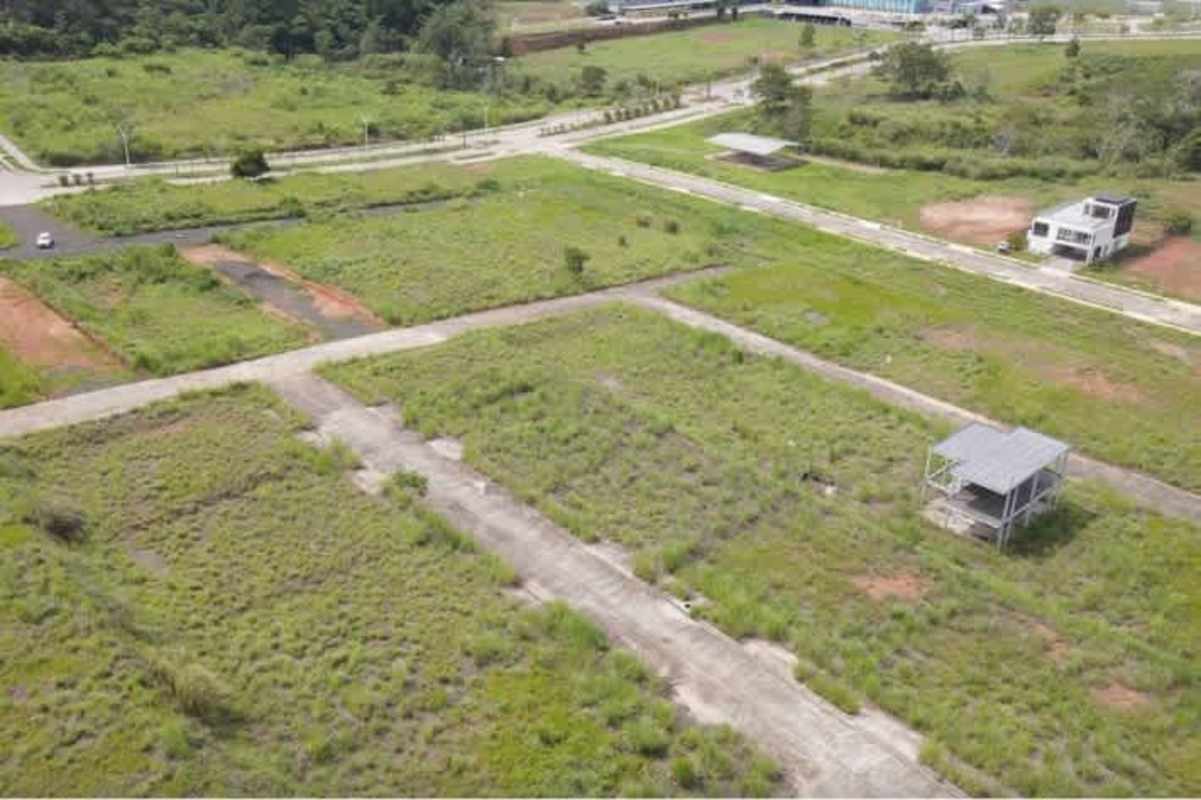 Aerial photo of Green Valley Panama master-planned eco city featuring residential lots and green areas